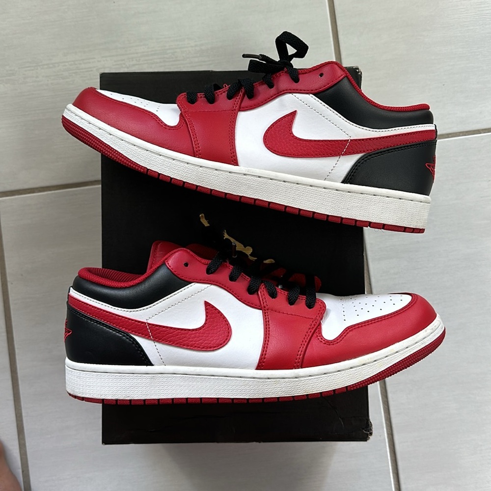 Jordan reverse black toe Sz12